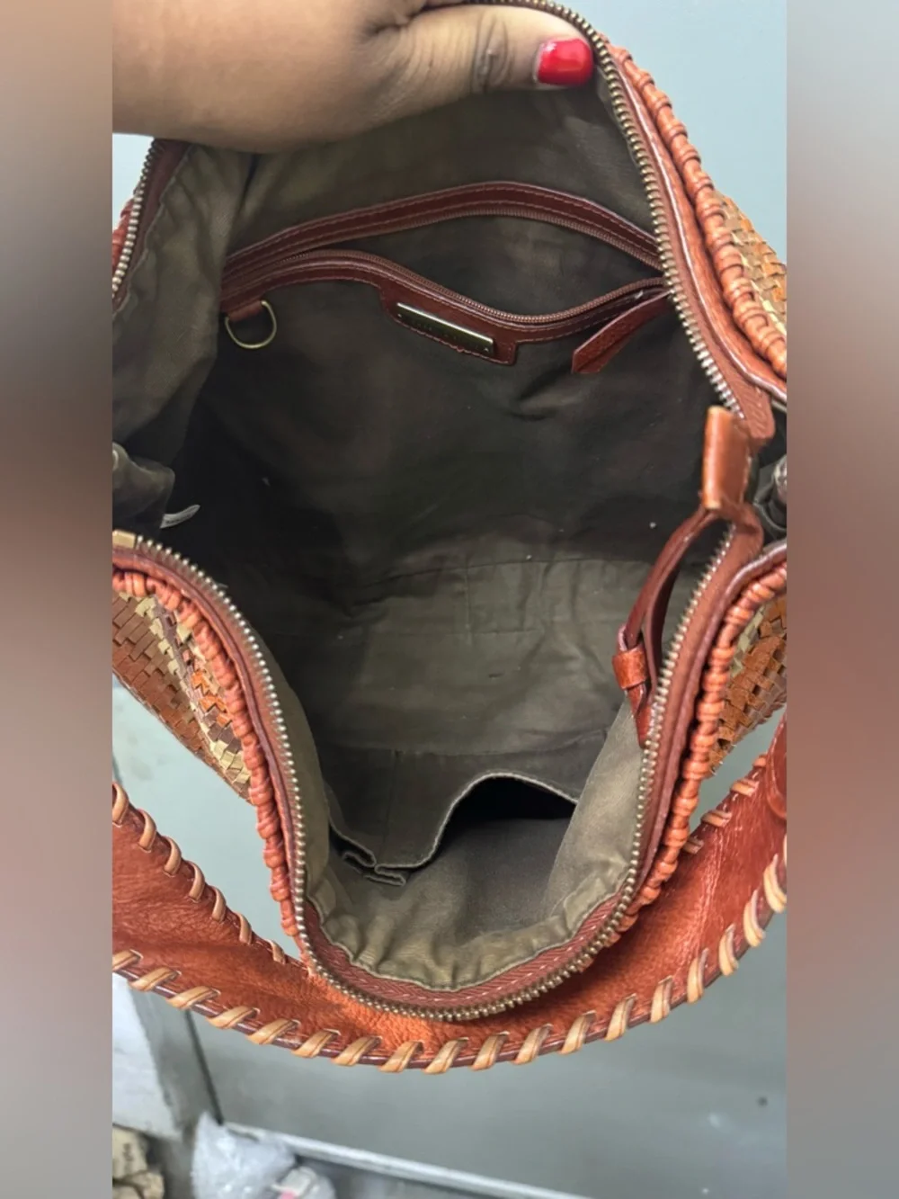 Isabella Fiore Vintage Brown Leather Boho Hobo Bag Handbag Shoulder Bag